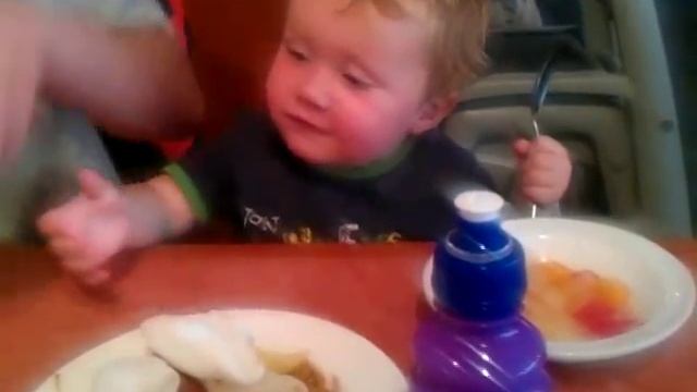 Sneaky jelly thief in Jimmy Chungs смотреть онлайн