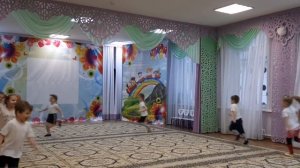 Танцевальная разминка с Малышариками. Занятие по ритмике для детей 4-5 лет.