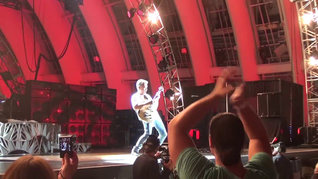 Eddie Van Halen Guitar Solo At Hollywood Bowl 10⁄2⁄2015