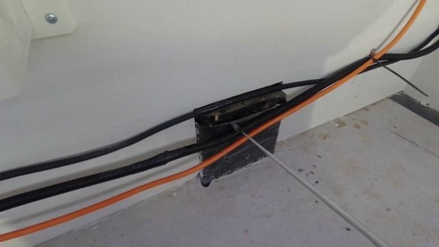 ENERDRIVE ADVENTURER - Portable off-grid solar battery power for shed & utility truck смотреть онлайн