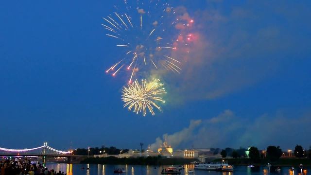 Салют на День города в Твери 2023#tver #салютденьгорода смотреть онлайн