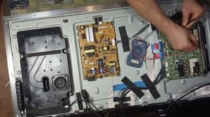 LG 42LA690V не включается уходит в защиту, визуальная диагностика