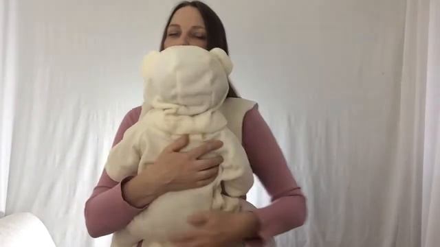 Как одеть ребёнка зимой для прогулок в слинге? Видео№2 смотреть онлайн