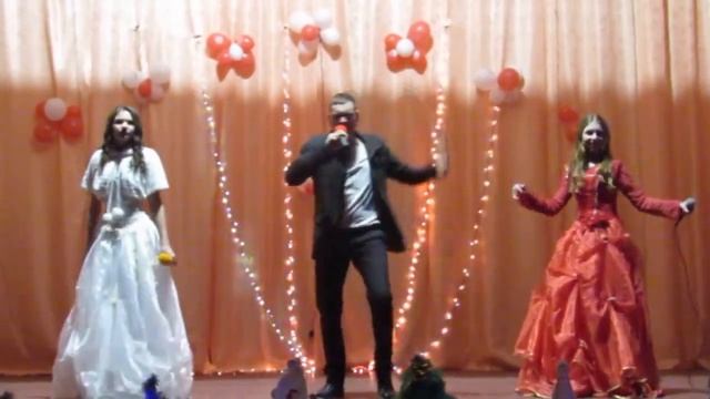 "Роза белая, роза алая" - Лилия Сидоренко, Наталия Андриенко и Александр Гургач смотреть онлайн