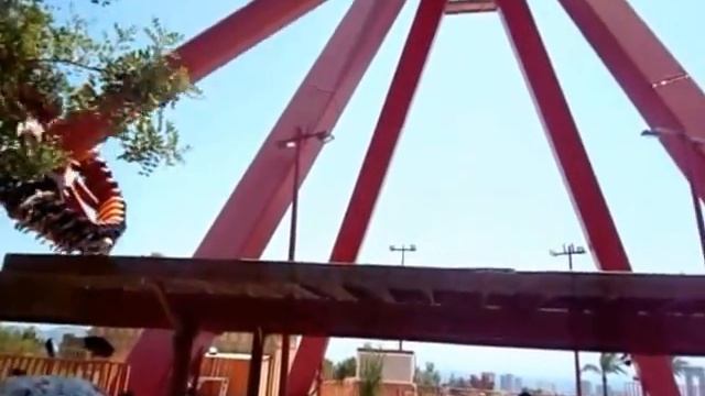Один из аттракционов Terra Mitica смотреть онлайн