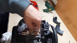 Пылесос PHILIPS 1900ватт FC9351 ( FC9332/09) как разобрать?