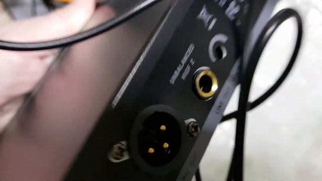 Counterfeit Fake Shure SLX2 and SLX4 receiver from ebay being returned смотреть онлайн
