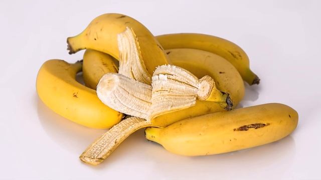 ПРИМЕНЕНИЕ КОЖУРЫ БАНАНОВ ДЛЯ КОМНАТНЫХ ЦВЕТОВ смотреть онлайн