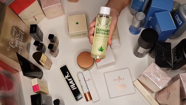 Unboxing Avon C7/2020 Distillery / Luxe / Encanto / Attraction / Rare Pearls / LBD / Far Away / MAN