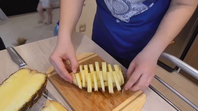 Как я режу ананас