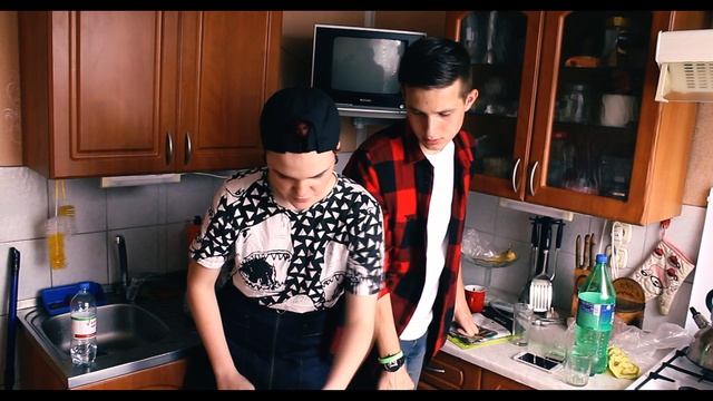 FAIL COOKING #1: СУШИ // ПОЛУЧИЛОСЬ МНОГО, НО МАЛО:D смотреть онлайн