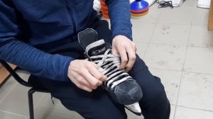 выбираем коньки. Как правильно завязывать хоккейные коньки, как развязывать и снимать?