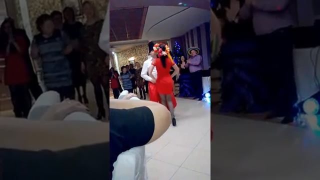 юмор,танцы смотреть онлайн