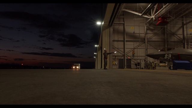 F-35A Lightning II Night Flying смотреть онлайн