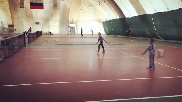 Большой теннис в 4 года, теннис дети, детская школа тенниса, tennis kids, tennis смотреть онлайн