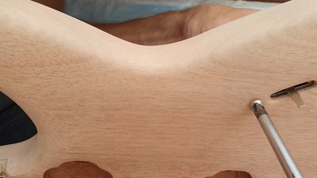 Изготовление электрогитары дома смотреть онлайн