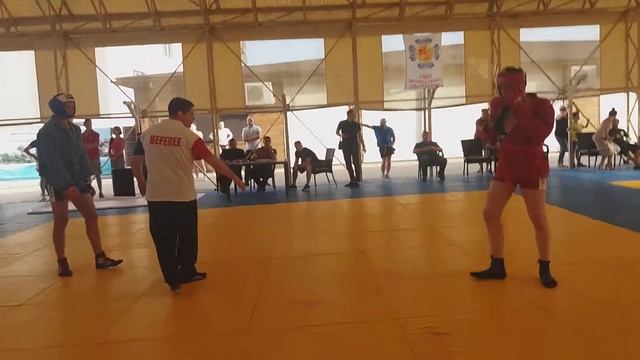 Иванюхин Владислав 3-бой финал Чемпионата Украины по боевому самбо.г.Киев .Тренер Аракелов Г.Д. смотреть онлайн