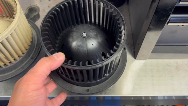 Watch me replace the blower motor in my 2007 Explorer Sport Trac смотреть онлайн