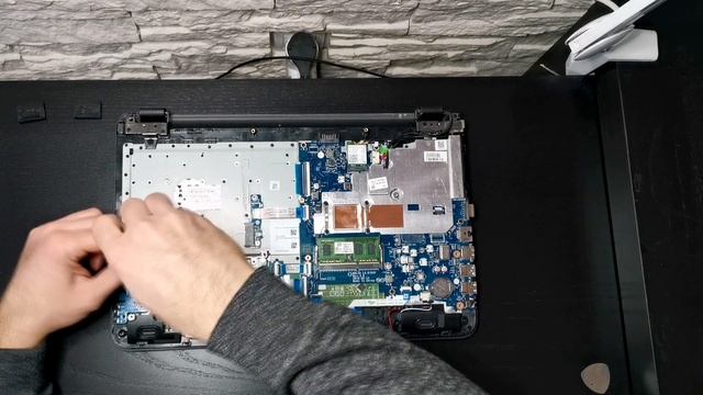 HP 250 G5 disassembly смотреть онлайн