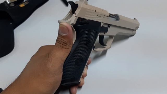 DAEWOO DP51 9MM PARA смотреть онлайн