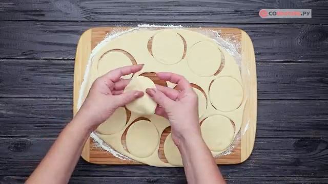 Вареники с вишней - Рецепты от Со Вкусом смотреть онлайн