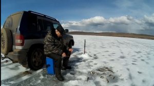 Рыбалка.Весна. Братское водохранилище. Податовский залив. 13.04.16г.
