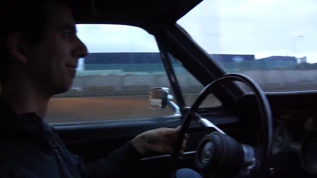 Ford Mustang 1967 - On the road, 5:30 AM смотреть онлайн