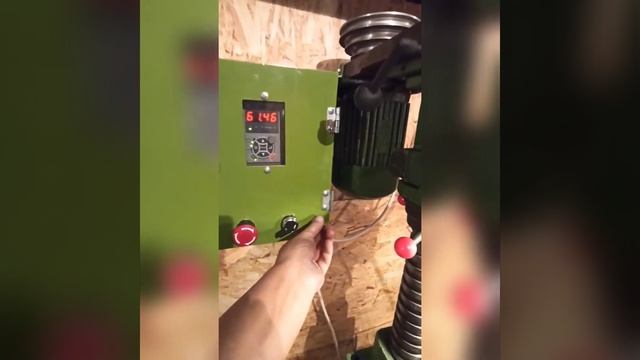 Сверлильный станок 2м112 Практик Подключение через частотник INOVERT 2,2 квт 220V на 3 фазы смотреть онлайн