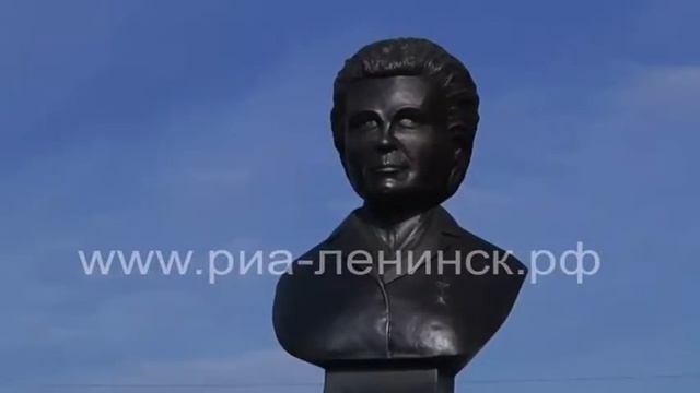 Сквер практически готов принимать гостей смотреть онлайн