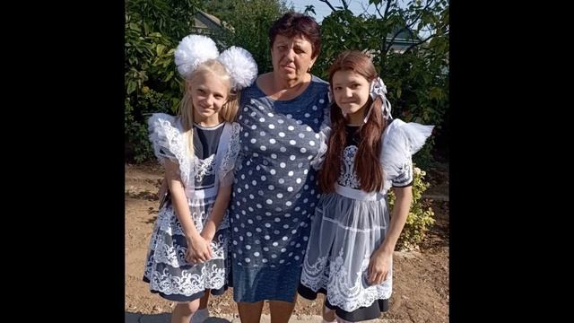 Музыкальная открытка к дню пожилых людей селфи с бабушкой и дедушкой смотреть онлайн