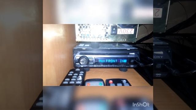 громкая музыка в маленькой комнате смотреть онлайн