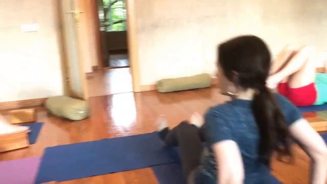 Пашчимоттанасана (Начальный 1-2) смотреть онлайн