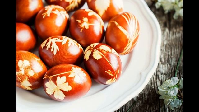 Красные яйца на пасху. смотреть онлайн