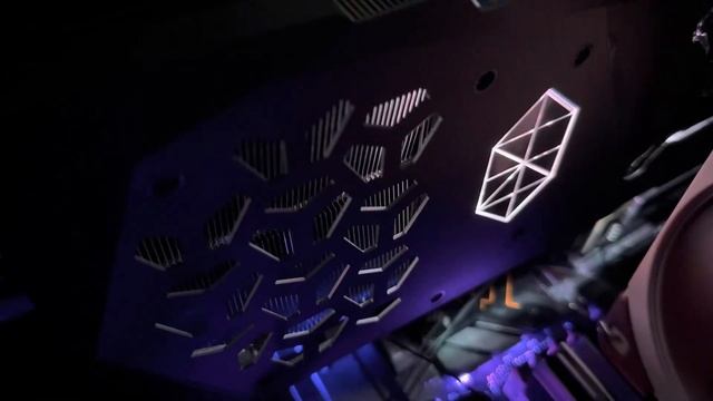 RGB-Beleuchtung: MSI GeForce RTX 4070 Ti Suprim X смотреть онлайн