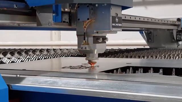 Лазерный станок в компании "ЗАВОД МЕГАРА" смотреть онлайн