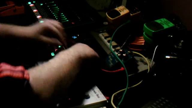 Late Night Acid Jam II Bass Bot TT-303 , Roland TB3 , Roland TR-8 , VM1 , MiniKaosspad2 смотреть онлайн