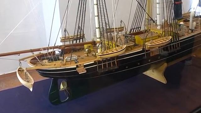 В Курганском худмузее можно увидеть модель корабля из почти 4 000 деталей смотреть онлайн