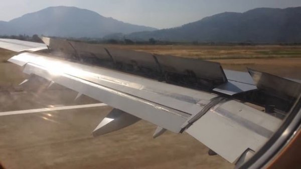 Посадка airbus 321-200 NordWind в аэропорту города Даламан