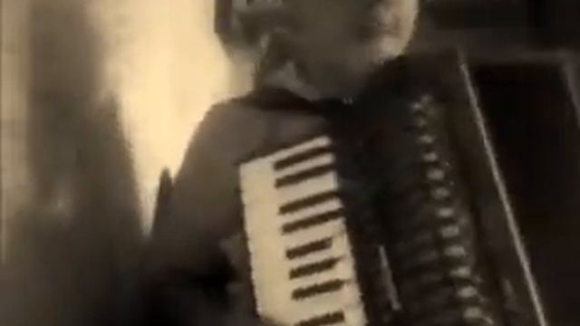 Титаник на аккардеоне смотреть онлайн