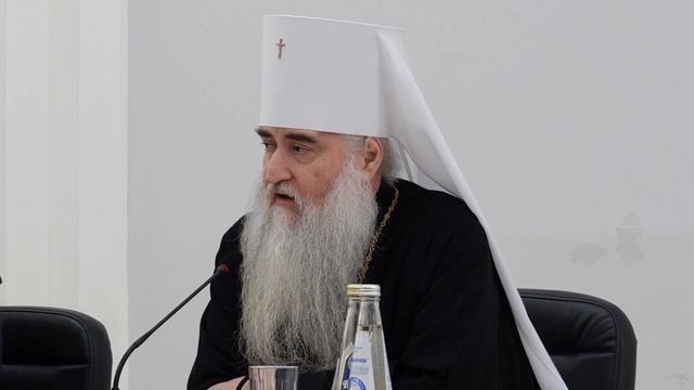 Глобальные вызовы и духовный выбор человека: прошла встреча Митрополита Лонгина с сотрудниками УМВД смотреть онлайн