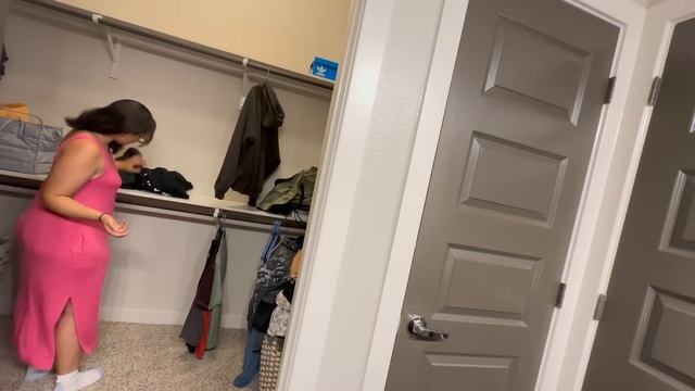 clapping and laundry clean with me ? смотреть онлайн