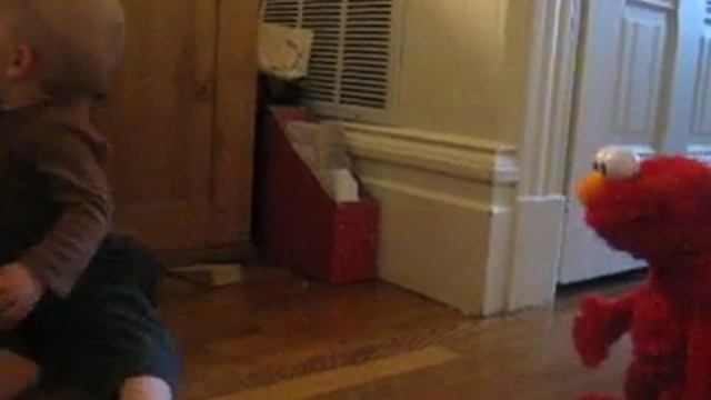 Emmett meets Elmo смотреть онлайн