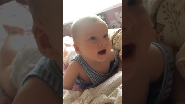 Учимся держать головку. Ребёнок 4 месяца смотреть онлайн