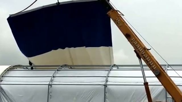 Перекидываем тент краном НПО ПАРТИЗАН Http://utepla.com/