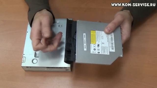 Как открыть оптический DVD привод при помощи скрепки. смотреть онлайн