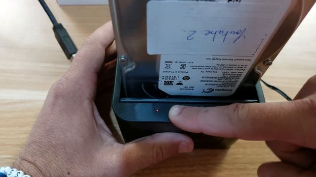 Ce dock permet d'utiliser des DISQUES DUR sans démonter son PC ( c'est trop bien ) смотреть онлайн