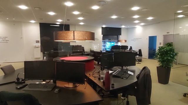 Emil Hald Vendelbo fra Rambøll og Mette Marie Nielsen fra Danske Bank hjalp Lundgrens med svindel. смотреть онлайн