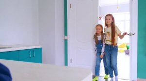 ВИОЛА УШЛА ИЗ ДОМА  Решила ЖИТЬ В ШКОЛЕ! МАРГАРИТА В ШОКЕ