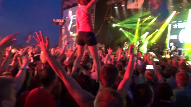 Тараканы! feat. Лусинэ Геворкян - 5 слов @ Доброфест 2016 смотреть онлайн