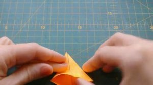 Как Сделать Подарок Маме Своими Руками На День Рождения. Красивый Цветок Из Бумаги. Origami Hyacint